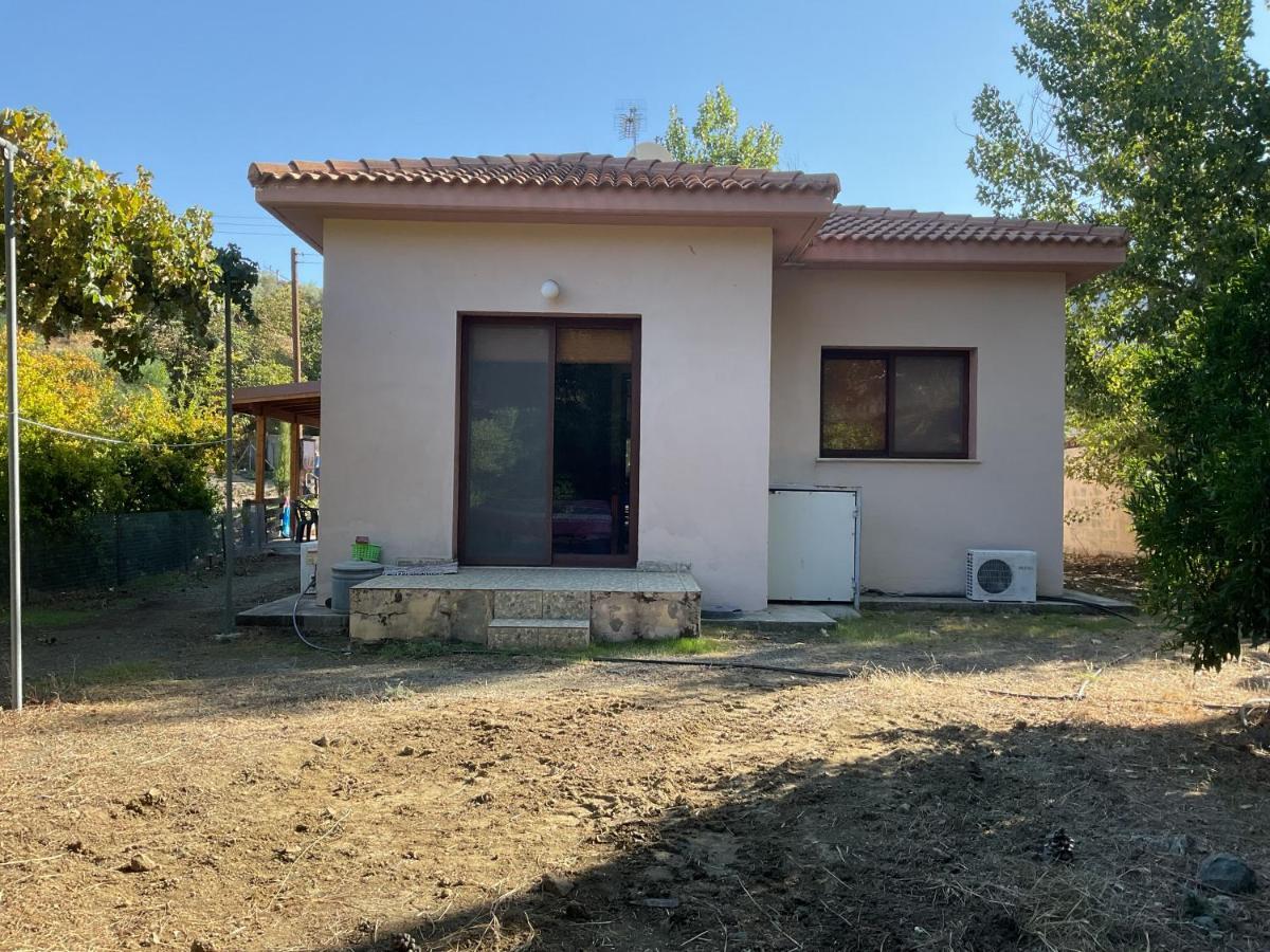 Beautiful 3 Bedr House In Arakapas With Fireplace Eksteriør bilde