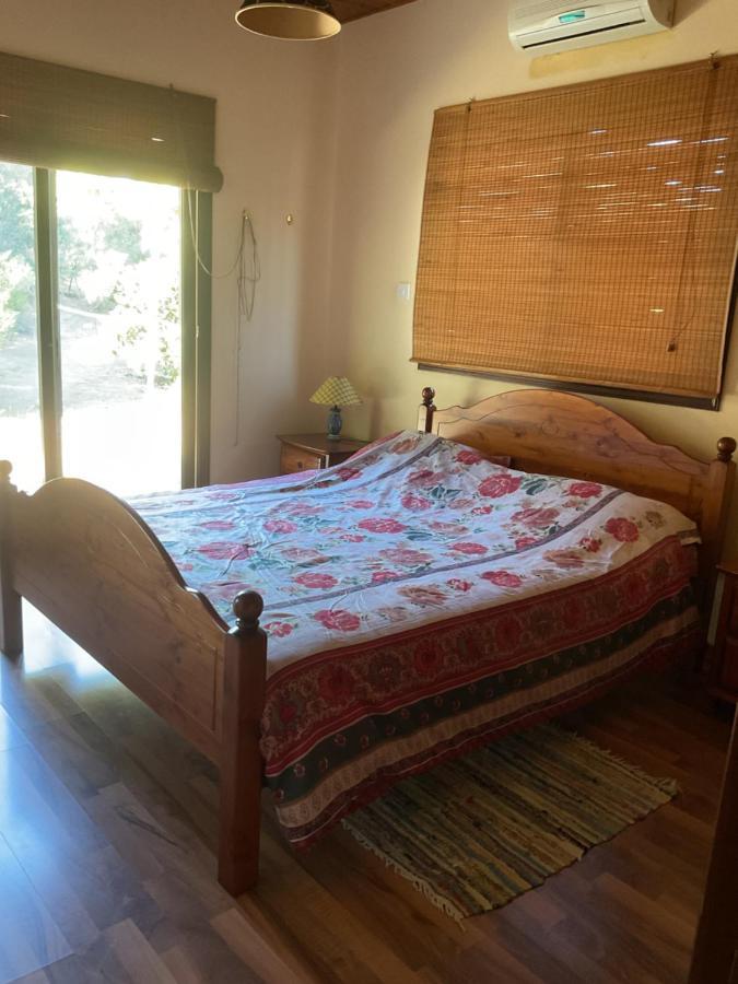 Beautiful 3 Bedr House In Arakapas With Fireplace Eksteriør bilde
