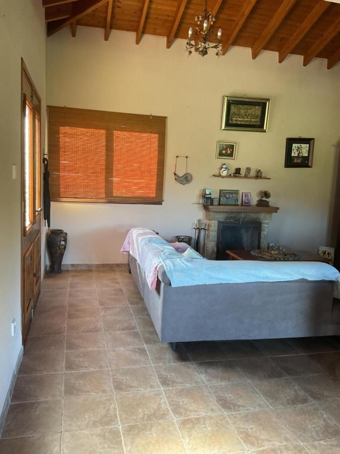 Beautiful 3 Bedr House In Arakapas With Fireplace Eksteriør bilde