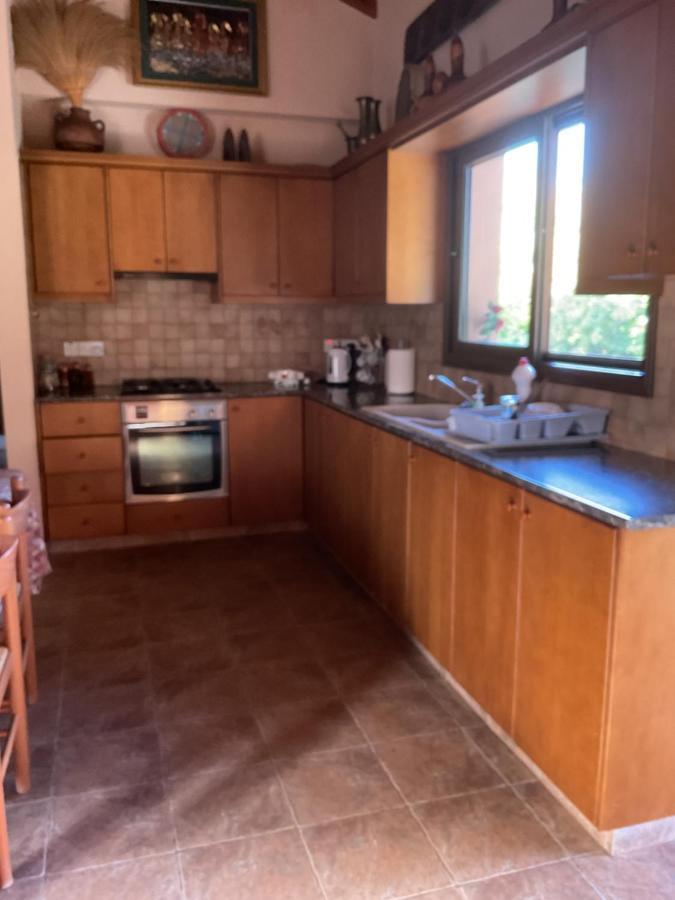 Beautiful 3 Bedr House In Arakapas With Fireplace Eksteriør bilde